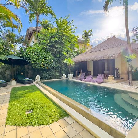 Villa Bugis Kayu Aya Seminyak Luaran gambar