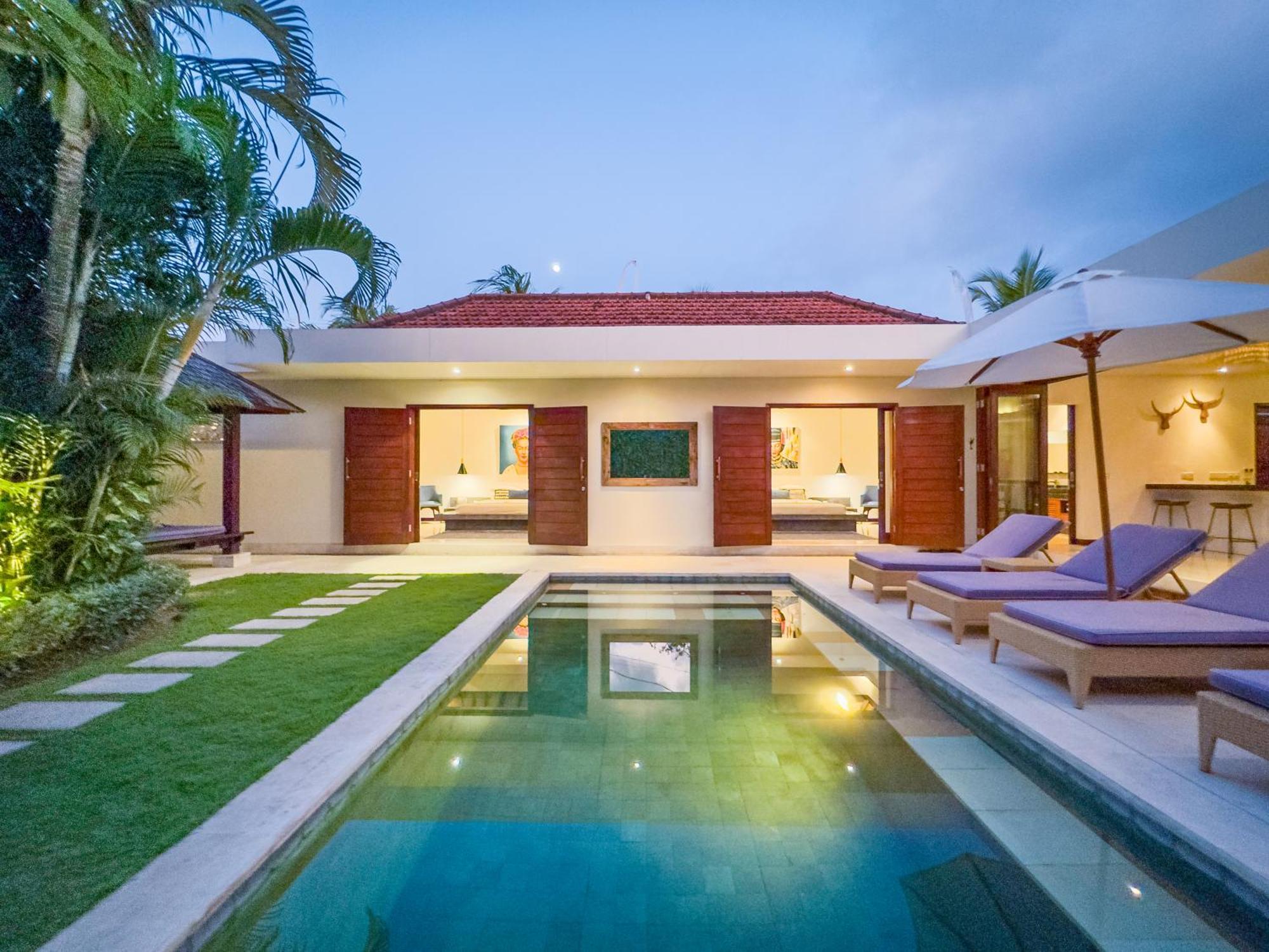Villa Bugis Kayu Aya Seminyak Luaran gambar