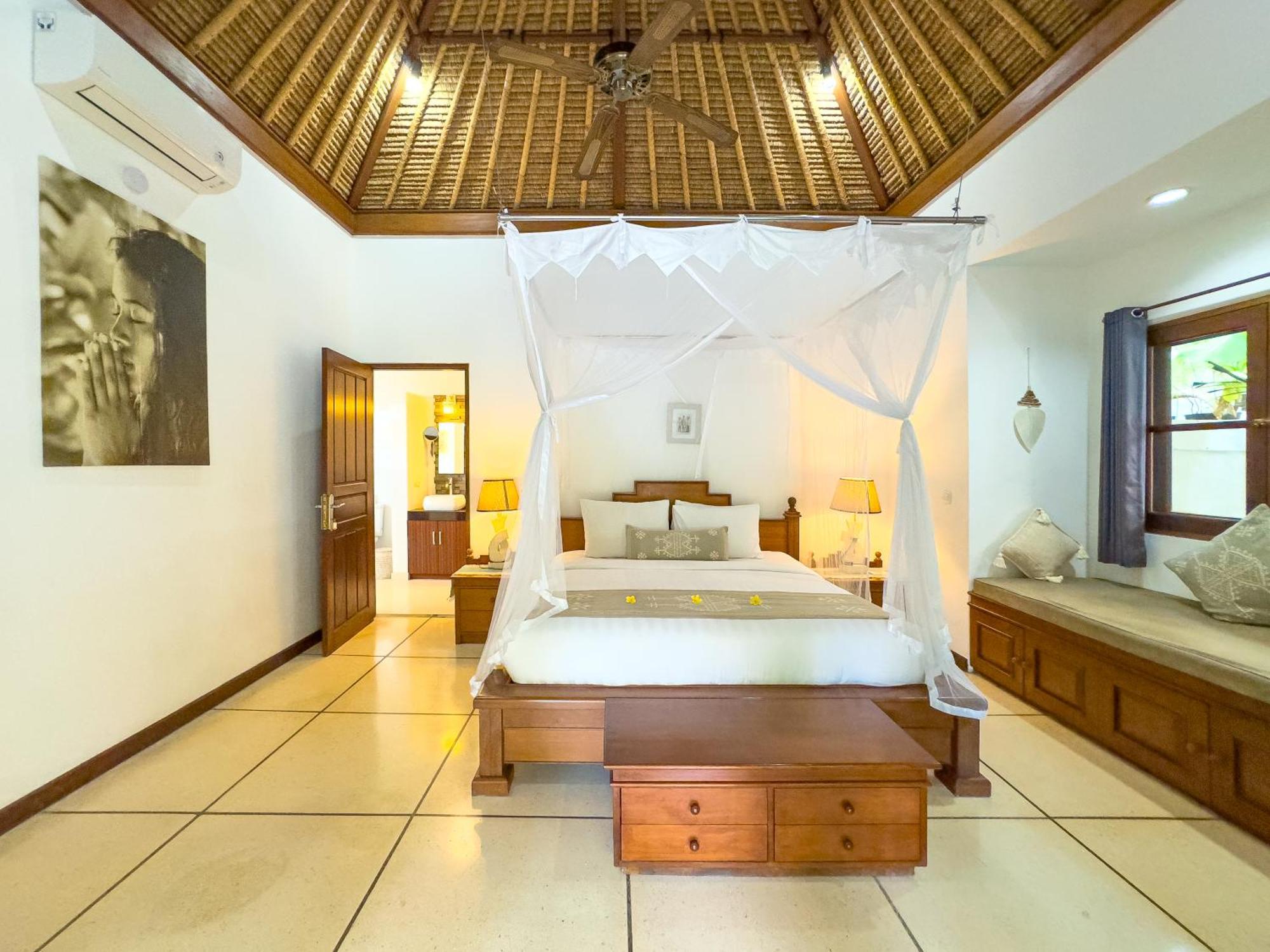 Villa Bugis Kayu Aya Seminyak Bilik gambar